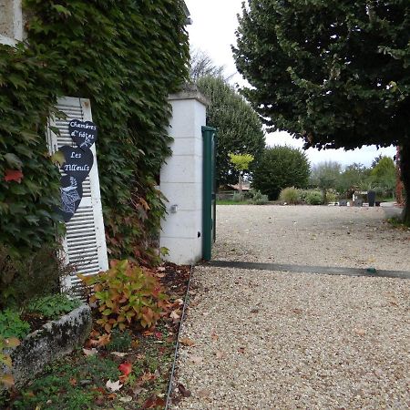 Les Tilleuls - Chambres D'Hotes - La Rochefoucauld Exteriér fotografie